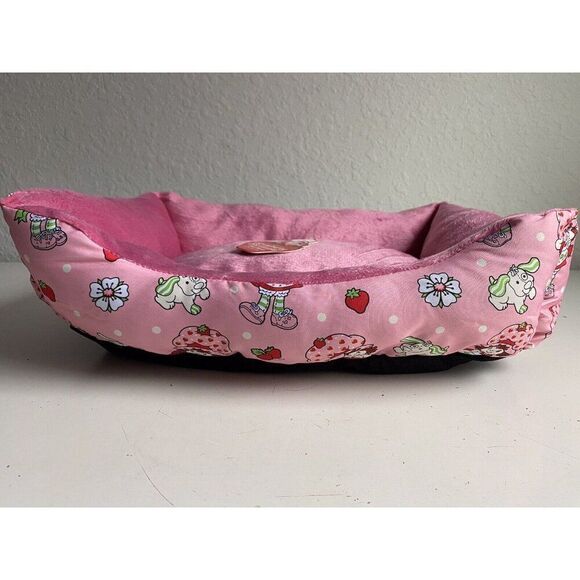 Strawberry Shortcake Small Dog Cat Pet Bed 20 X 16 X 6 Inches Pink Nesting NEW - Picture 3 of 15